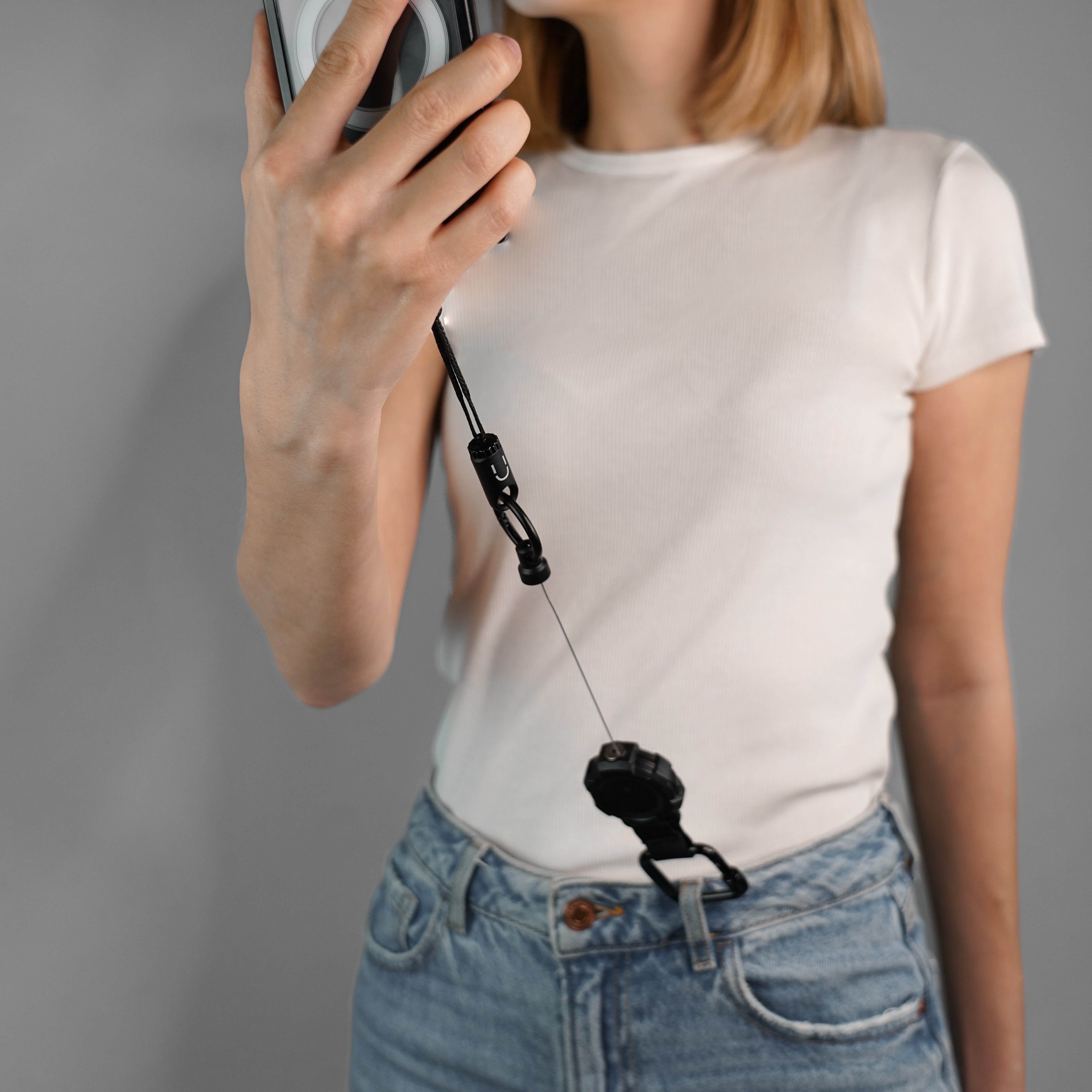 LOCKÜP™ Phone Defender w/ Retractable System