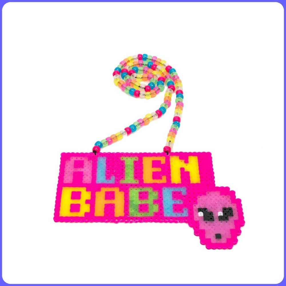 Alien Babe - (M) Perler